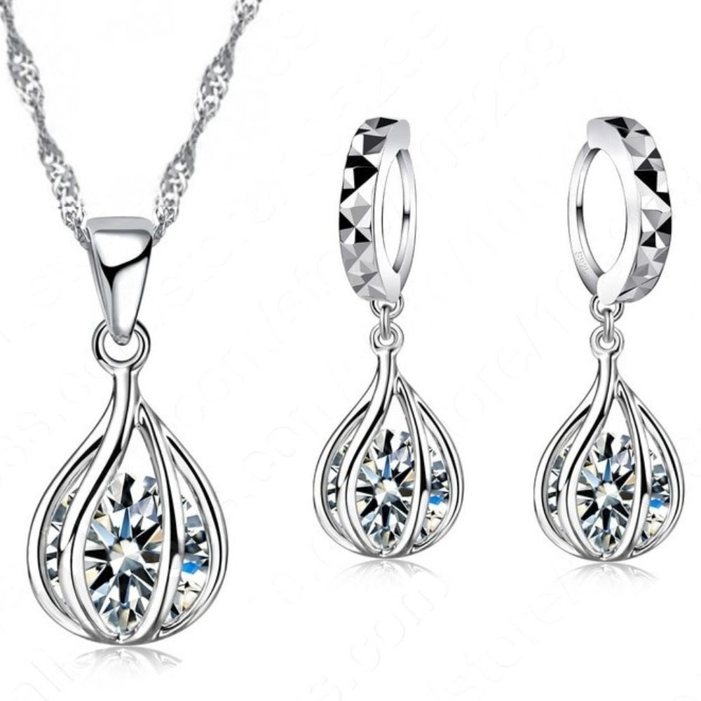 NEW 💎 Bundle Drop 925 Sterling Silver Earrings And Necklace Set